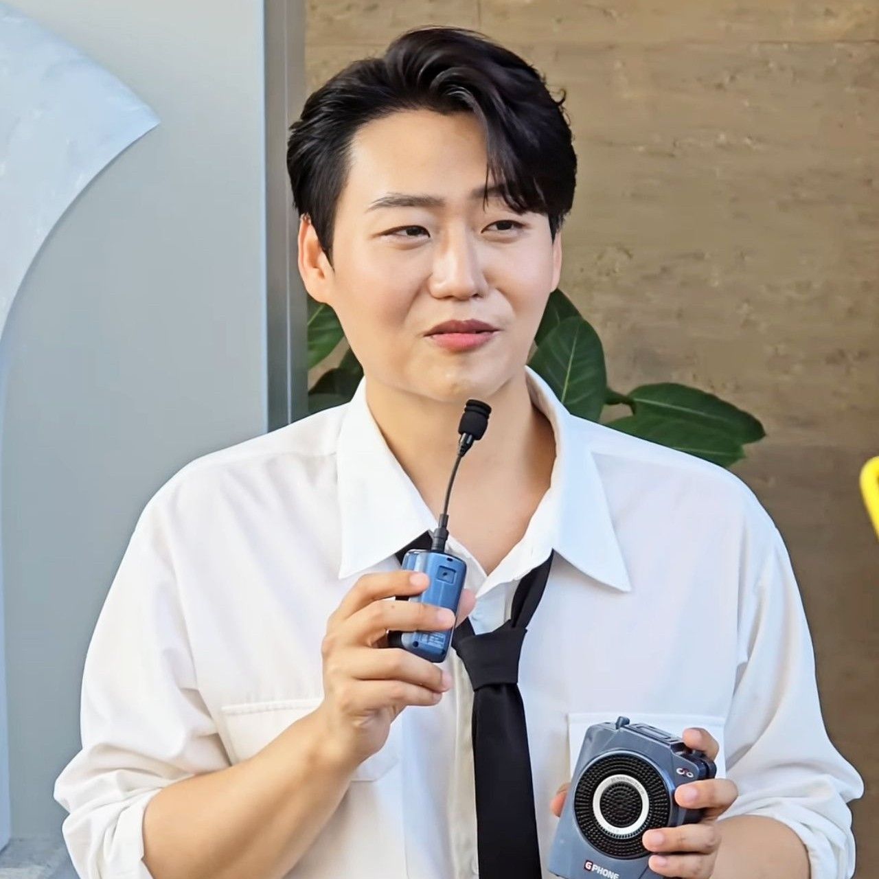 Behind-the-scenes cut of Min Soohyun