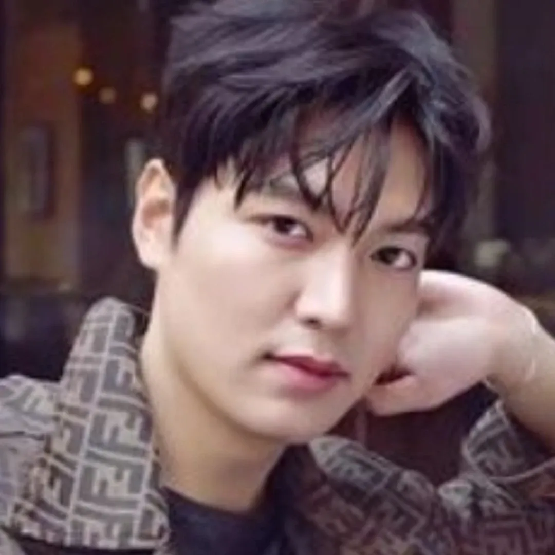Recent activity shot of Lee Minho