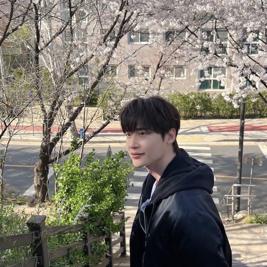 粉丝拍下的李钟硕瞬间