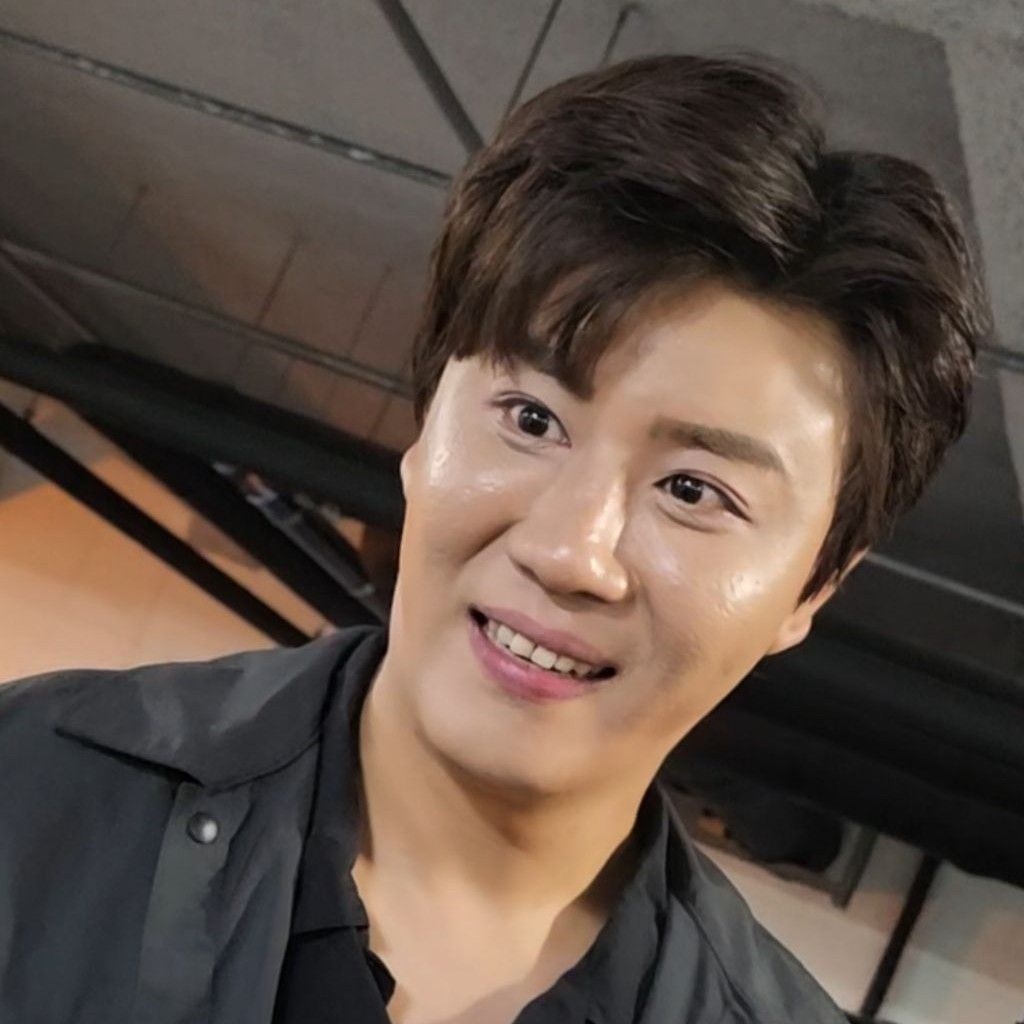 진해성의 비하인드 컷