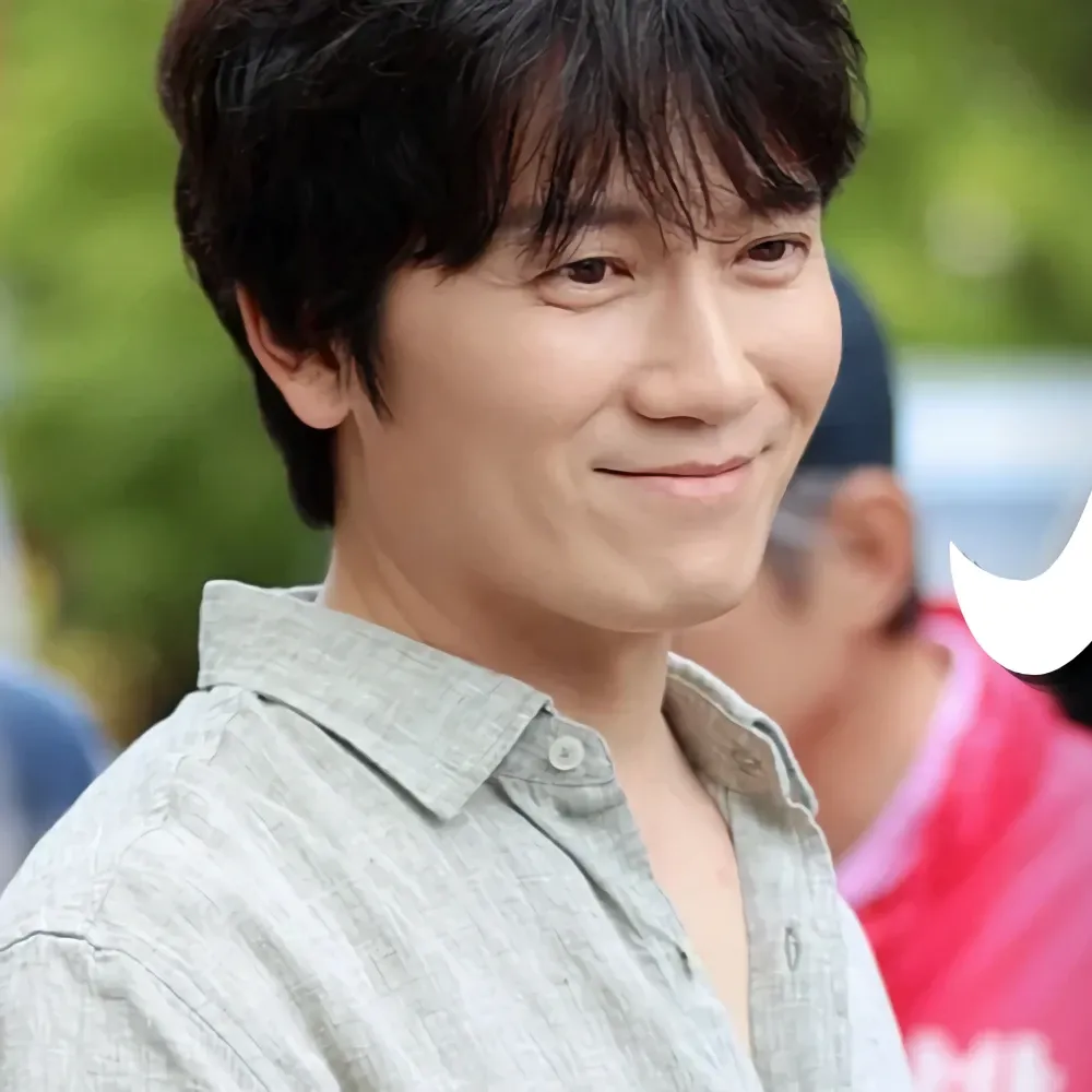 A moment captured by a fan of Ji Sung