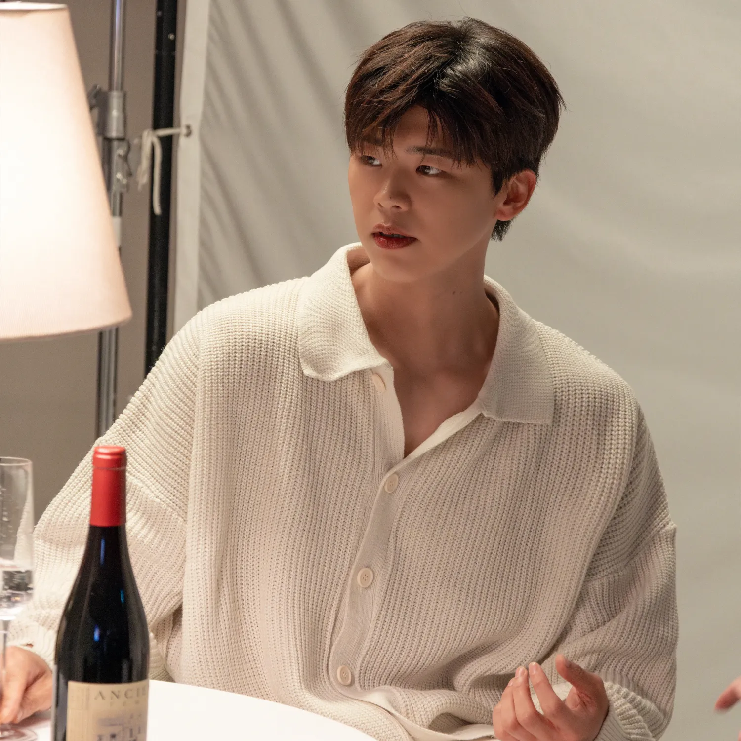 Behind-the-scenes cut of Park Jihyeon