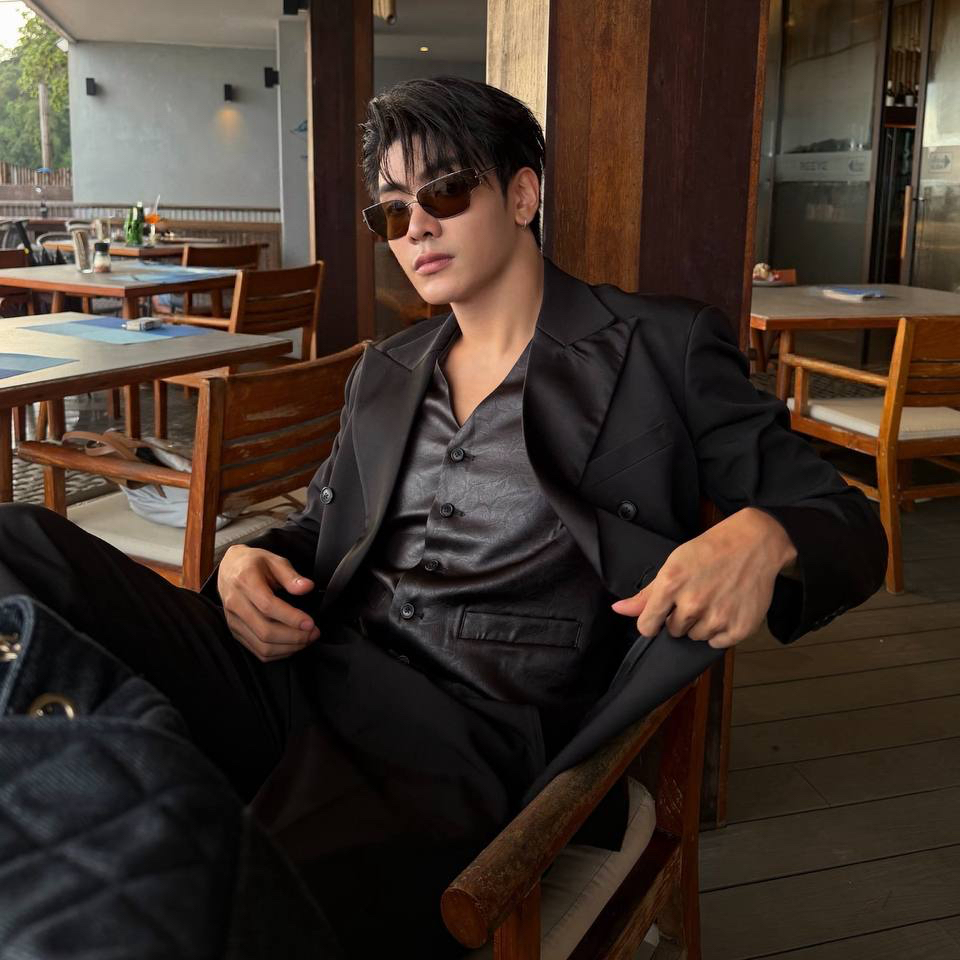 Behind-the-scenes cut of Joong Archen Aydin