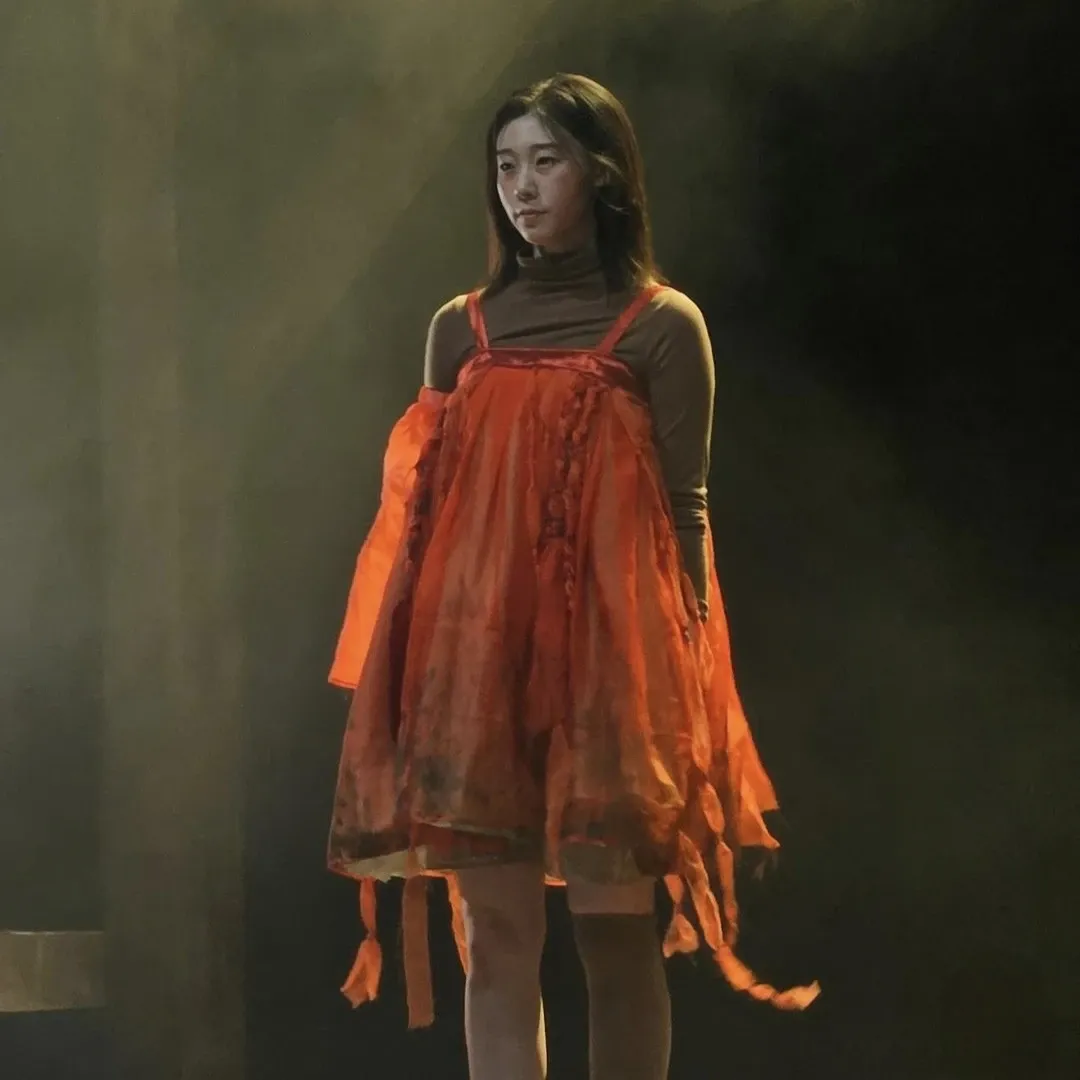 Behind-the-scenes cut of Han Yeji