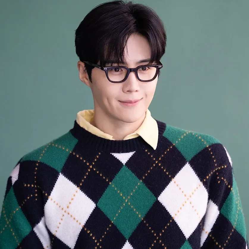 Foto kegiatan terbaru dari Kim Seonho