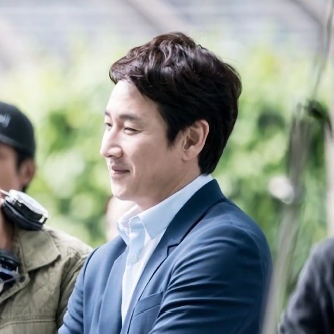 Recent activity shot of Lee Sunkyun