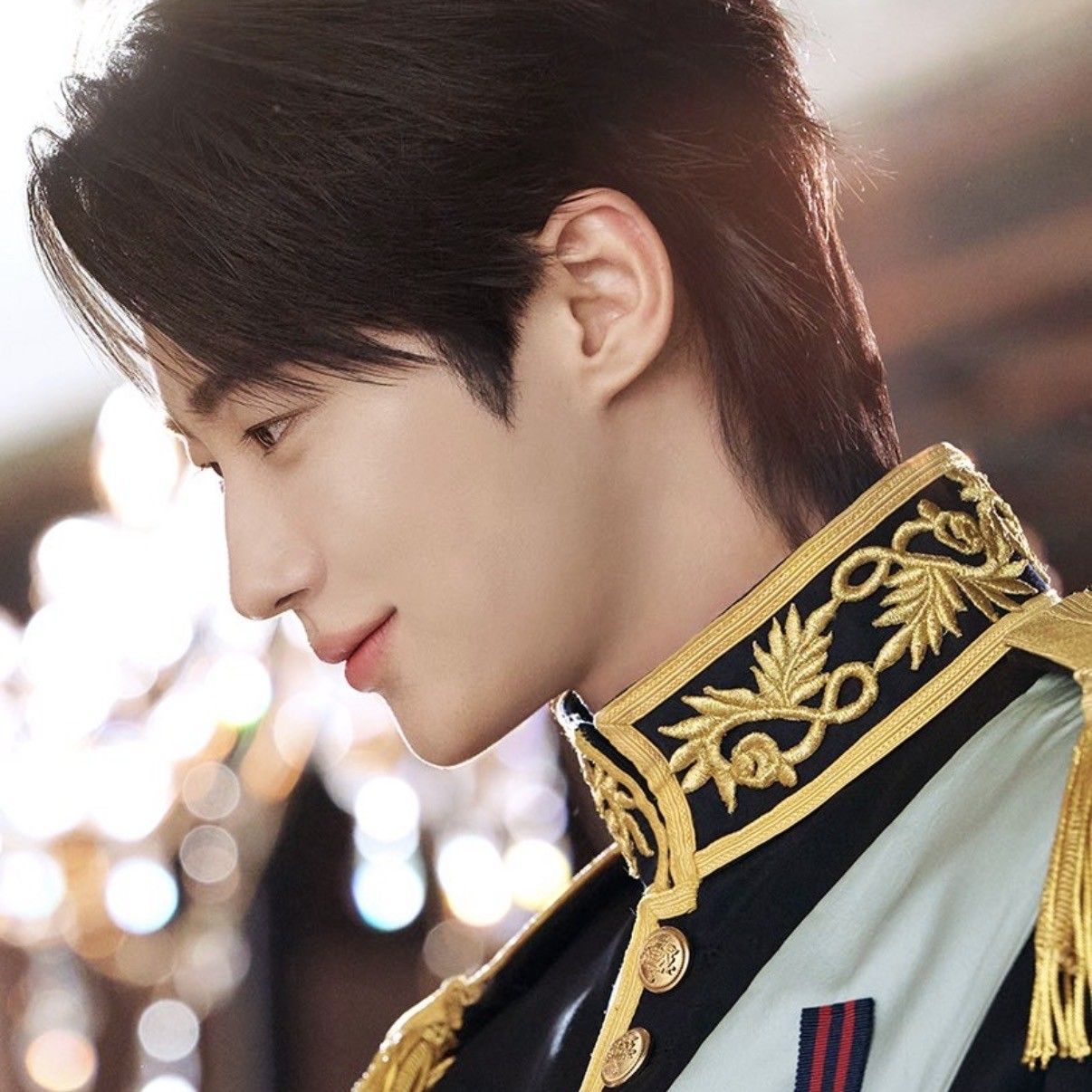 粉丝拍下的边佑锡瞬间