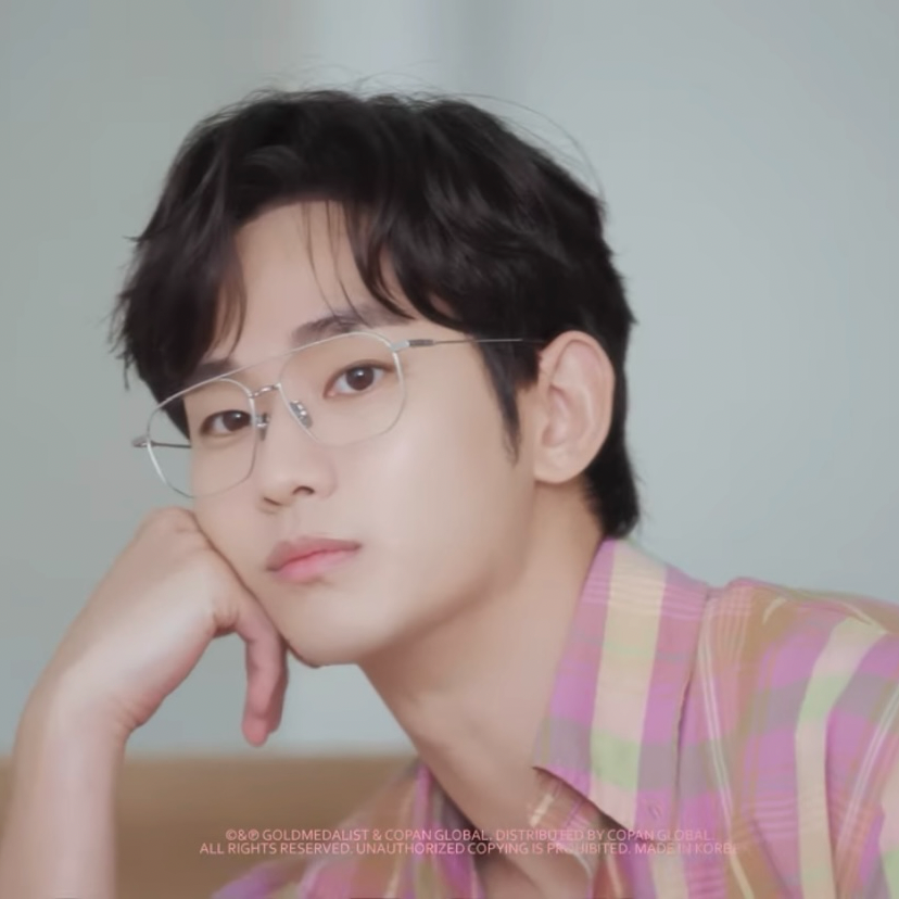 A moment captured by a fan of Kim Soohyun