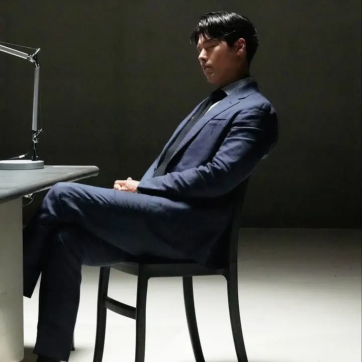 Foto kegiatan terbaru dari Hyun Bin