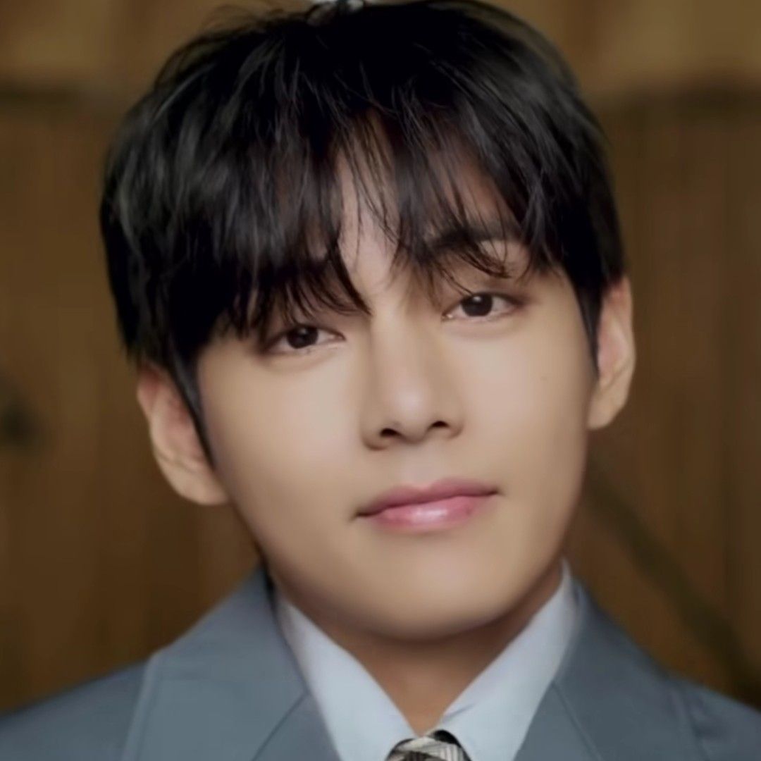 김태형 (뷔)의 최신 사진