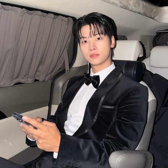 Recent activity shot of Cha Hakyeon (N)