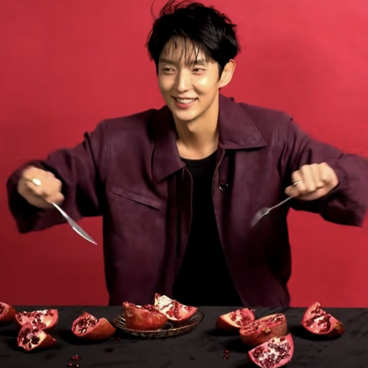 Latest photo of Lee Joongi