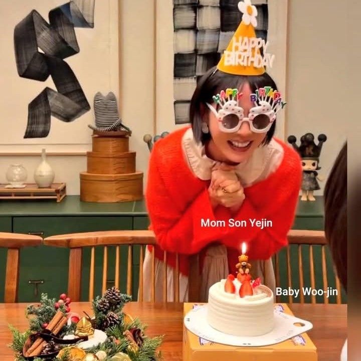 ソン・イェジンの最近の活動ショット