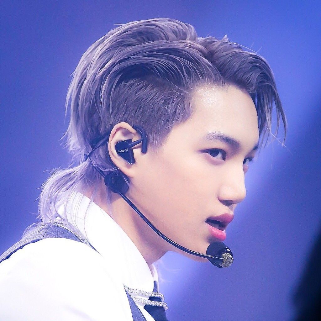 A moment captured by a fan of KAI