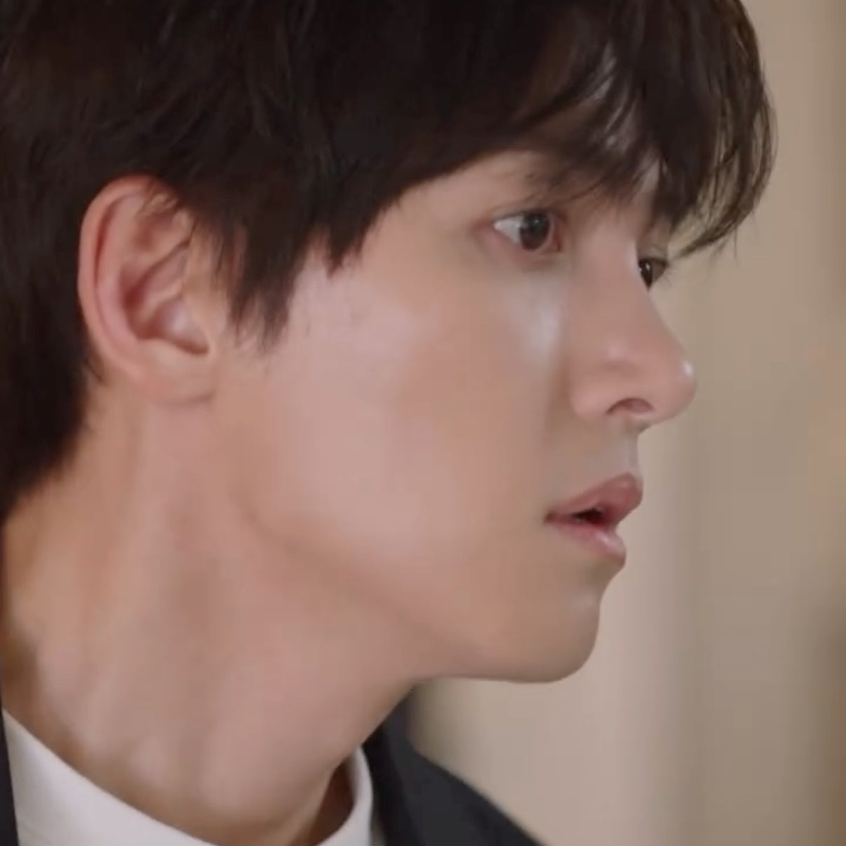 Behind-the-scenes cut of Ji Changwook