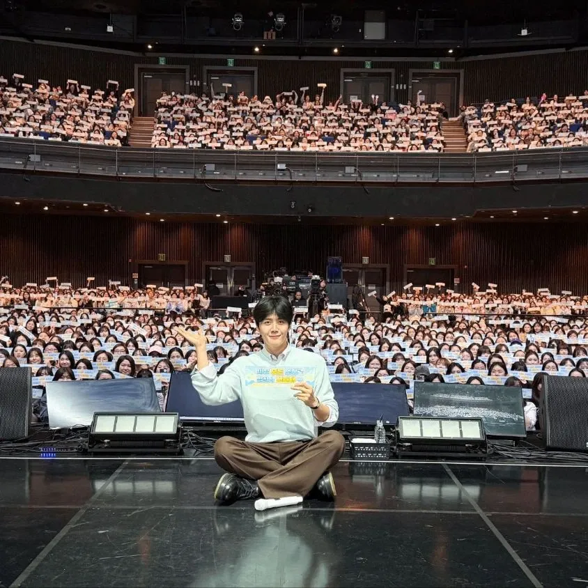 Latest photo of Kim Seonho