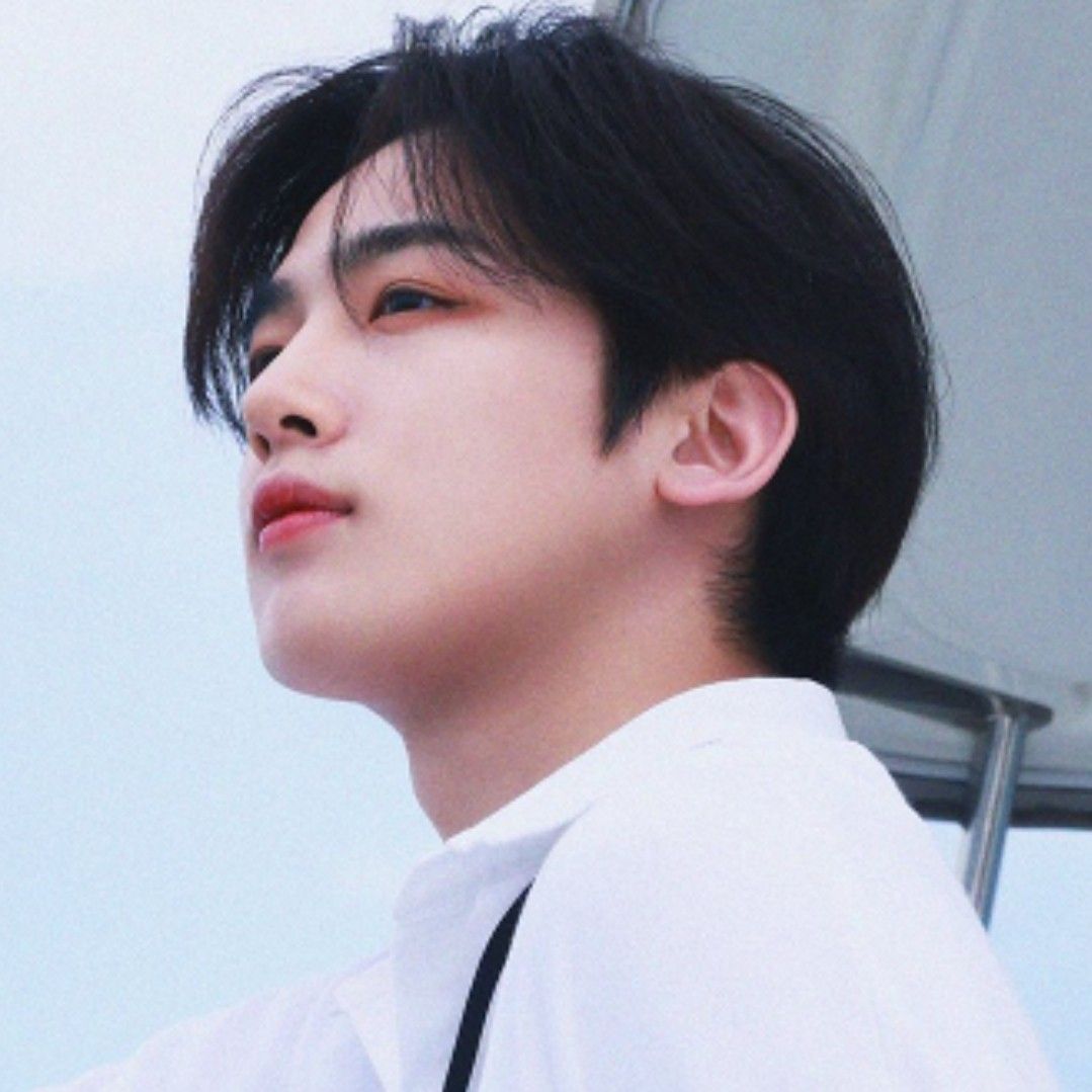 Latest photo of Kim Yohan