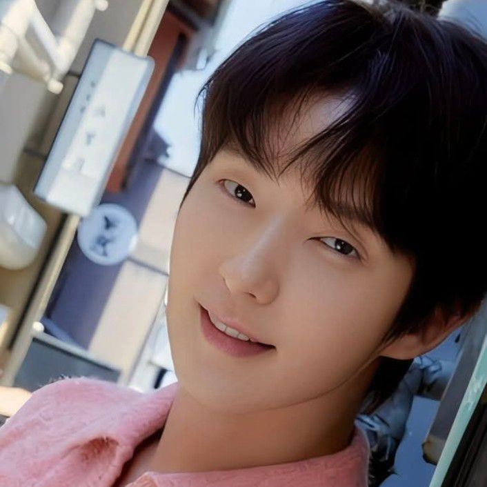 Behind-the-scenes cut of Lee Joongi