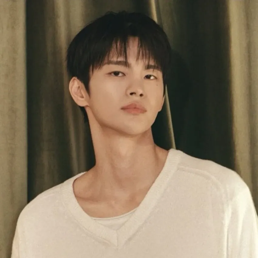 A moment captured by a fan of Seo Inguk