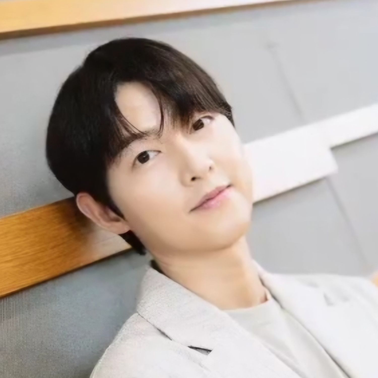 ソン・ジュンギのビハインドカット