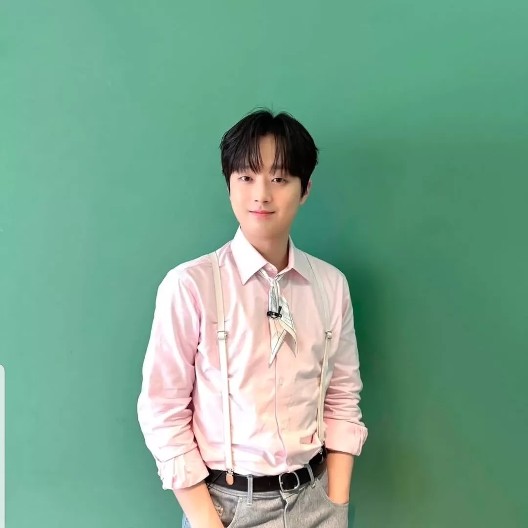 李灿元的最新照片