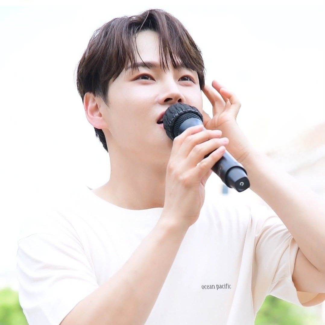 박서진의 비하인드 컷