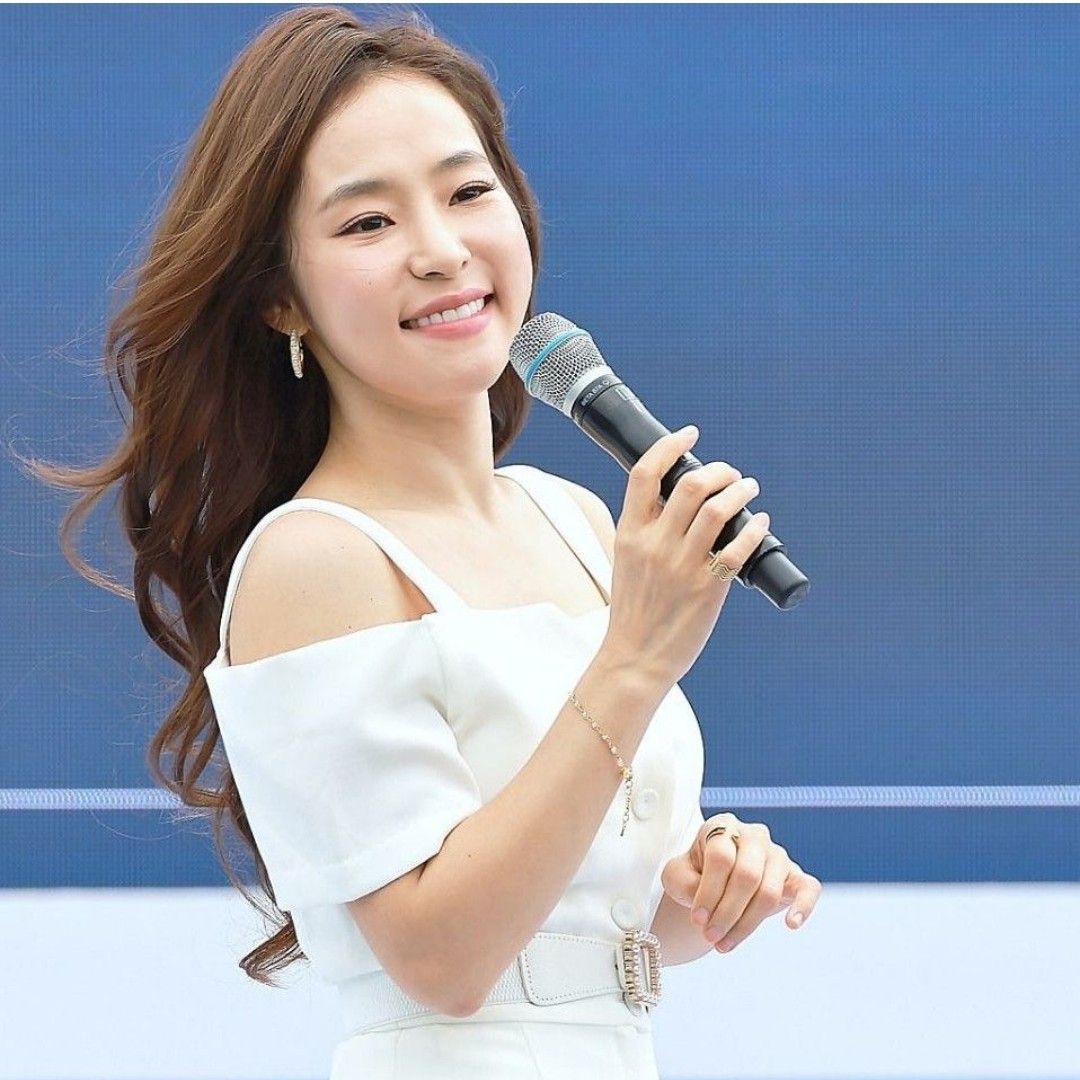 홍자의 최신 사진