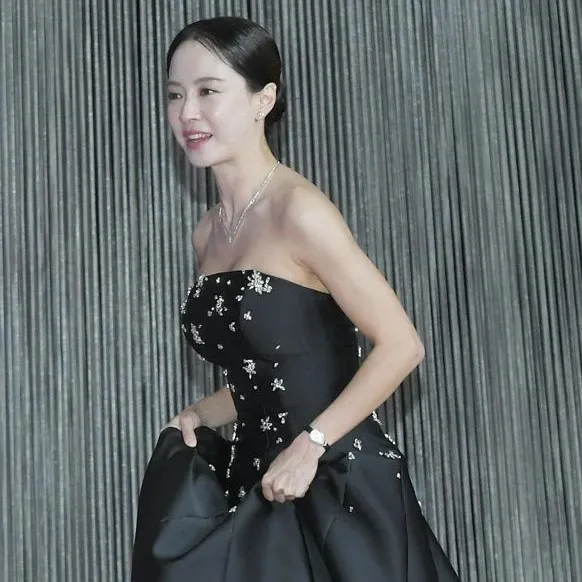 Cuplikan di balik layar dari Song Jihyo