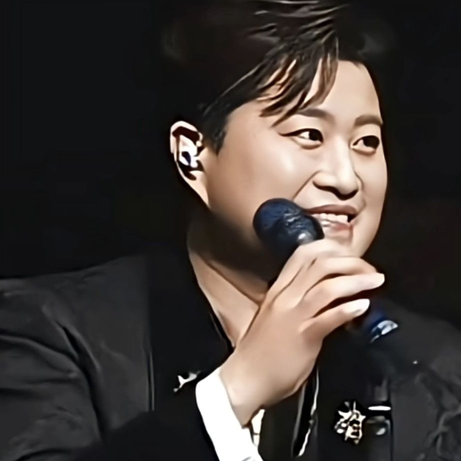 粉絲拍下的金浩中瞬間