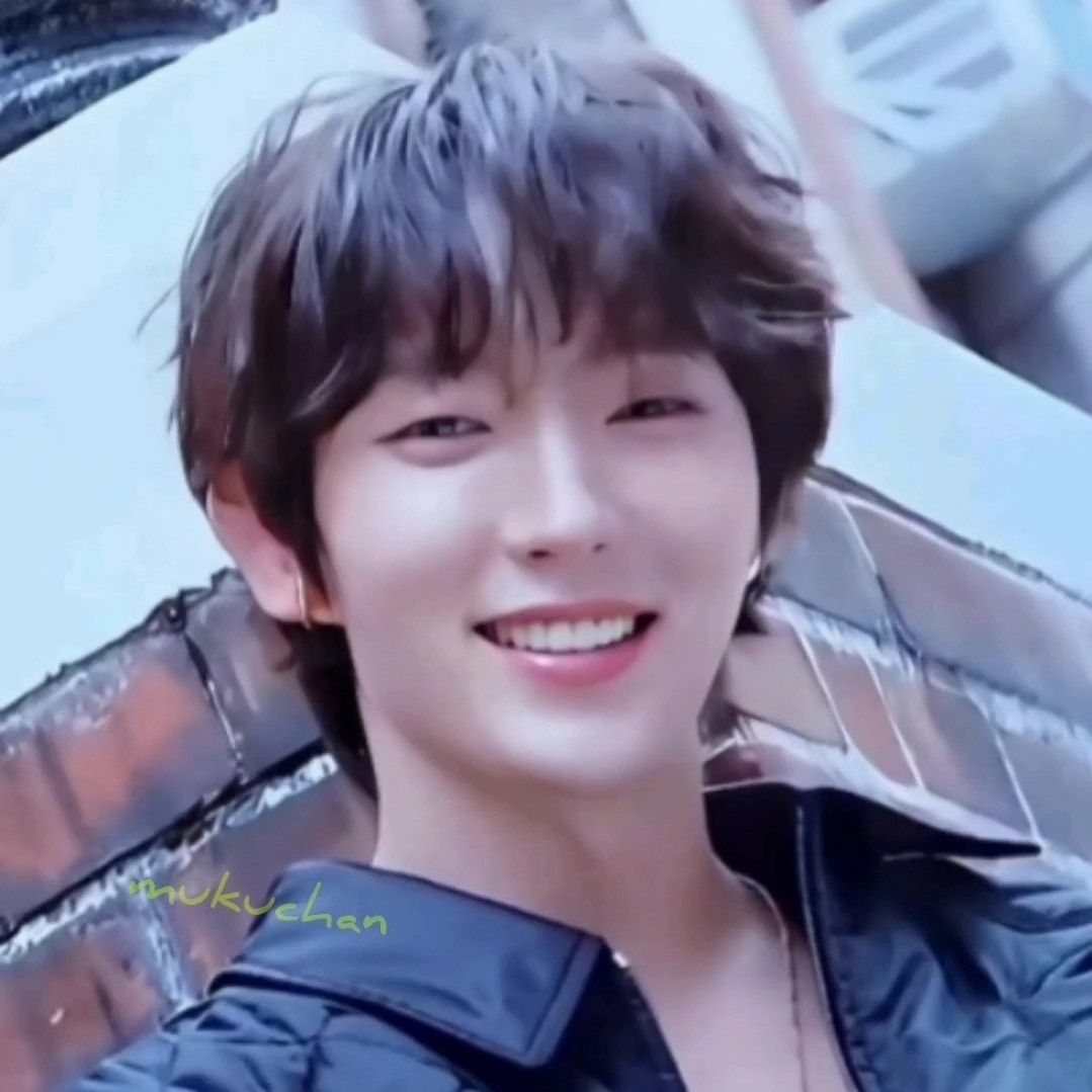 Foto kegiatan terbaru dari Lee Joongi