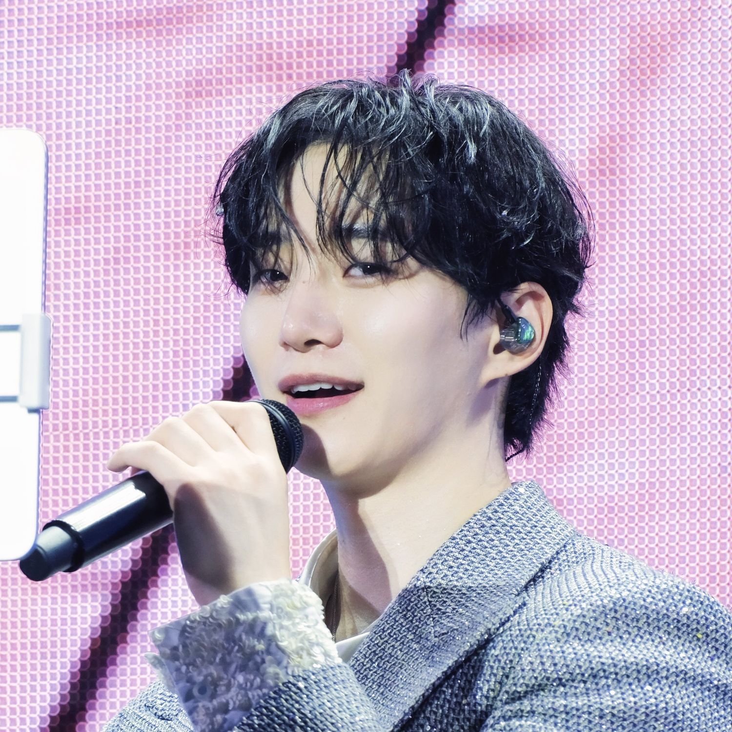 イ・ジュノのビハインドカット