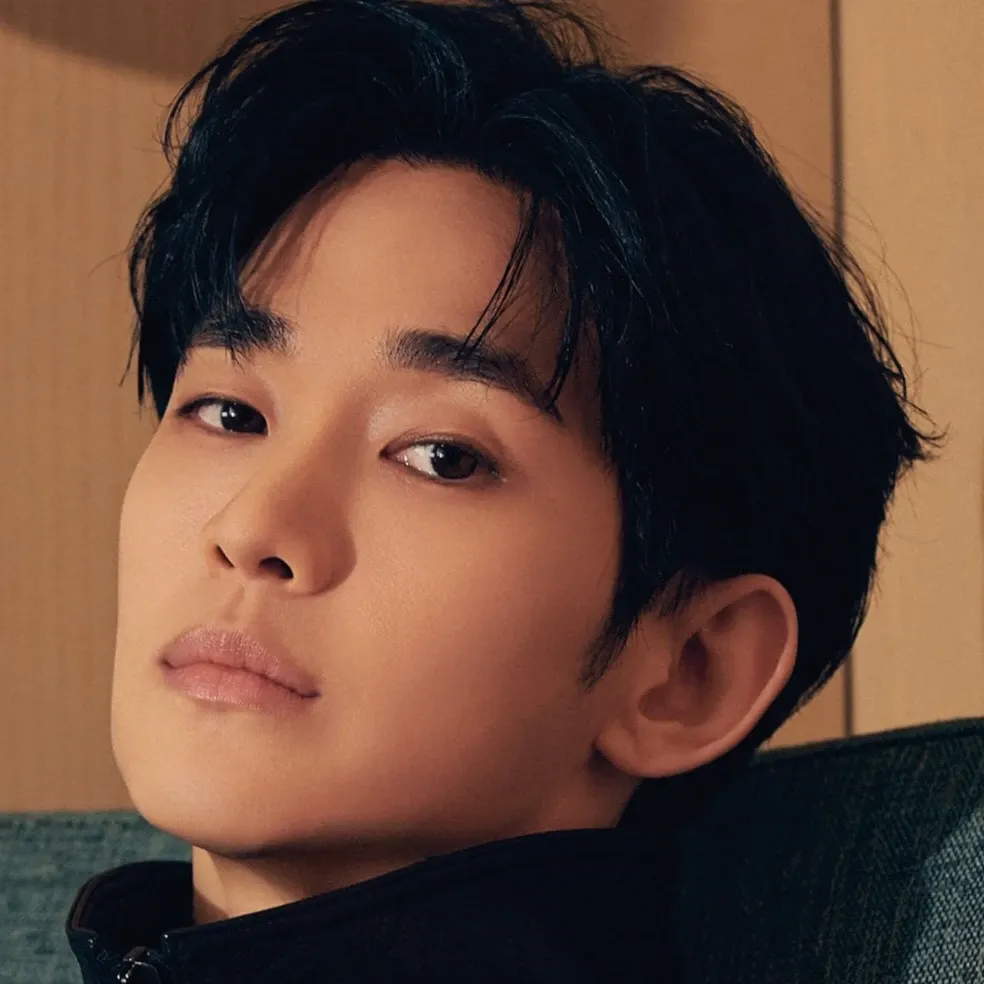 Recent activity shot of Kim Soohyun