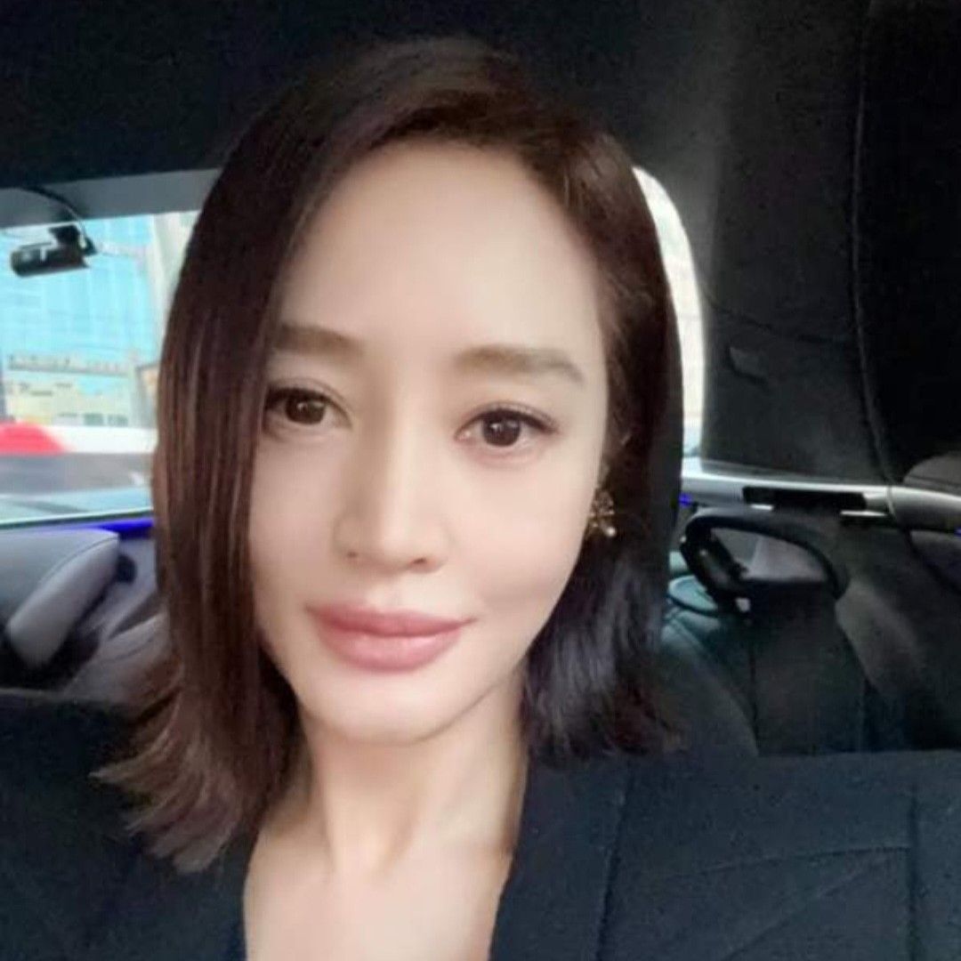 Latest photo of Kim Hyesoo