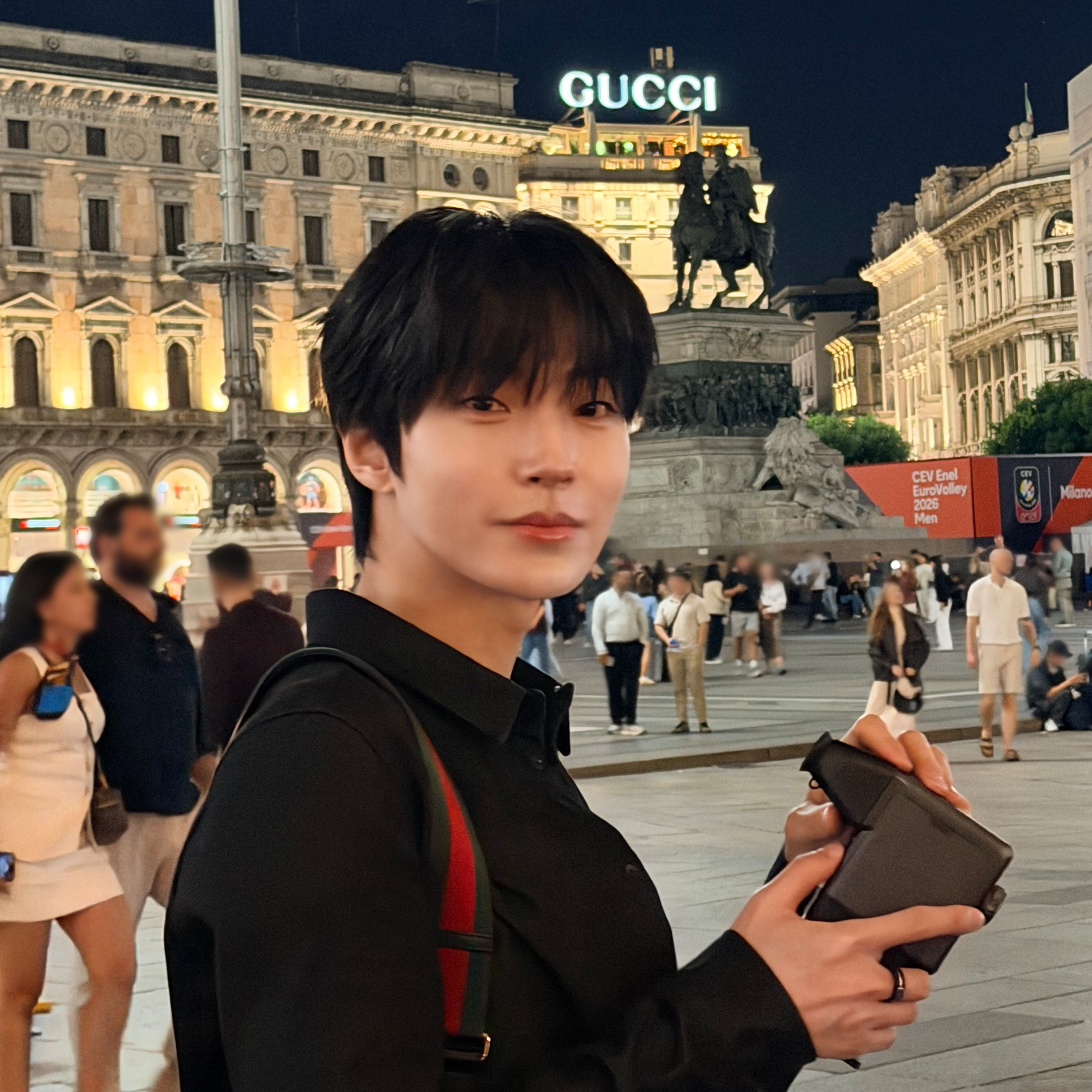 Behind-the-scenes cut of Hwang Inyoup