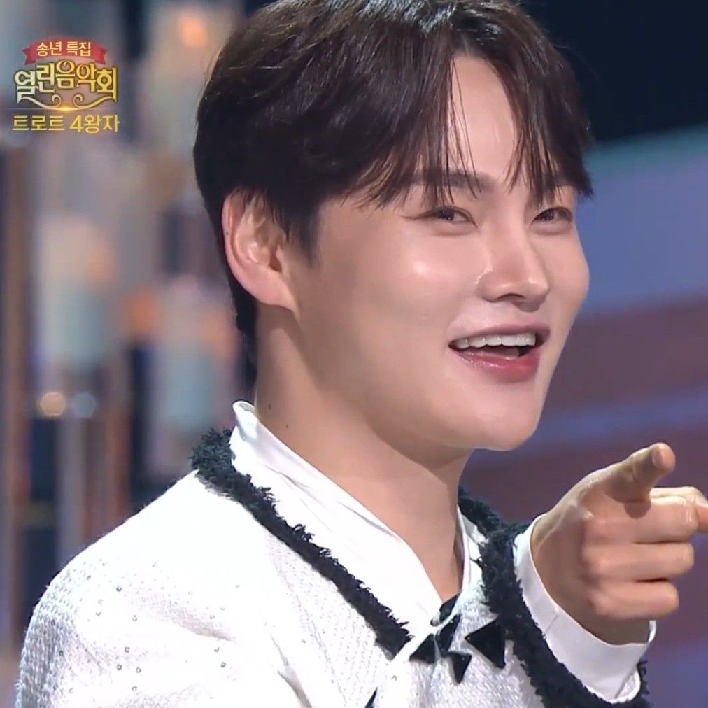 朴瑞镇的最新照片