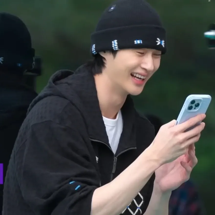 Recent activity shot of Byeon Wooseok