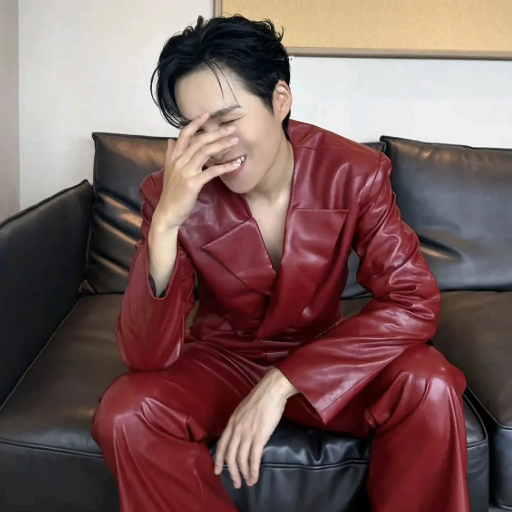 김희재의 비하인드 컷
