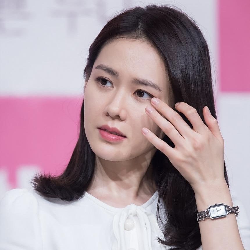 Foto kegiatan terbaru dari Son Yejin