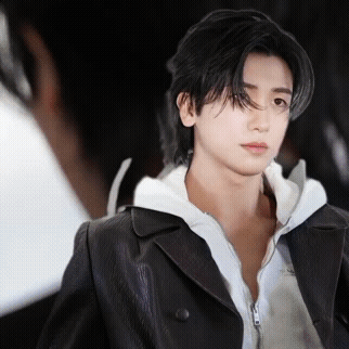 Latest photo of Park Hyungsik