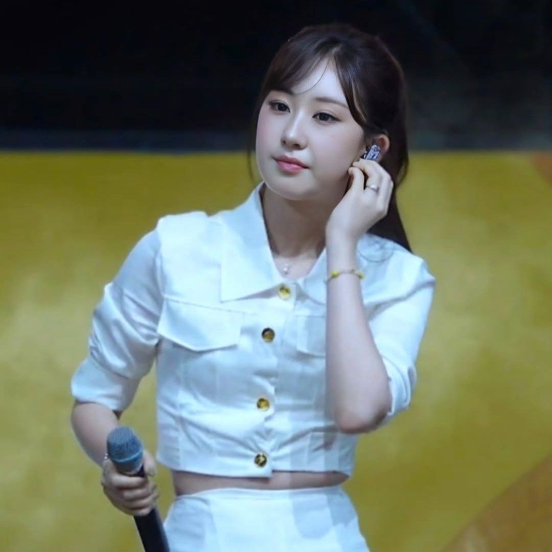 Momen yang diabadikan oleh penggemar Jeon Yujin