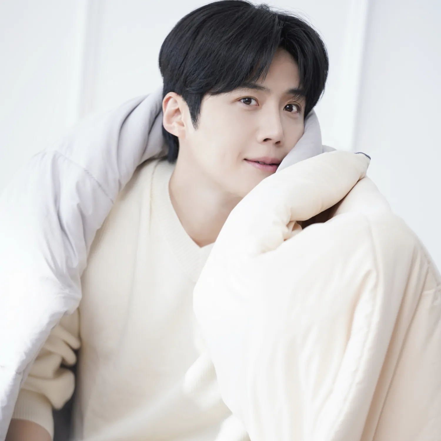 Behind-the-scenes cut of Kim Seonho