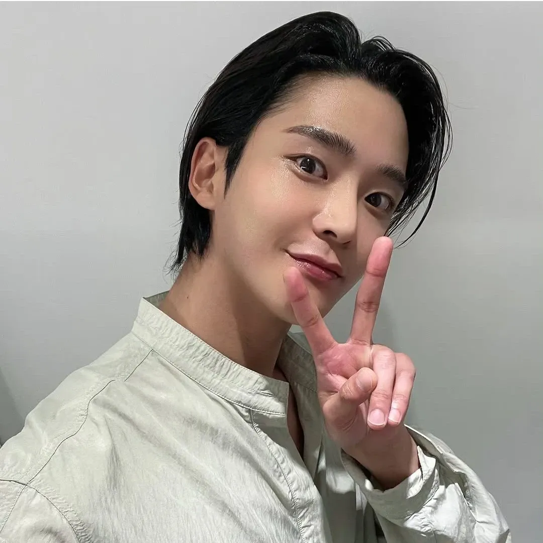 Momen yang diabadikan oleh penggemar Rowoon
