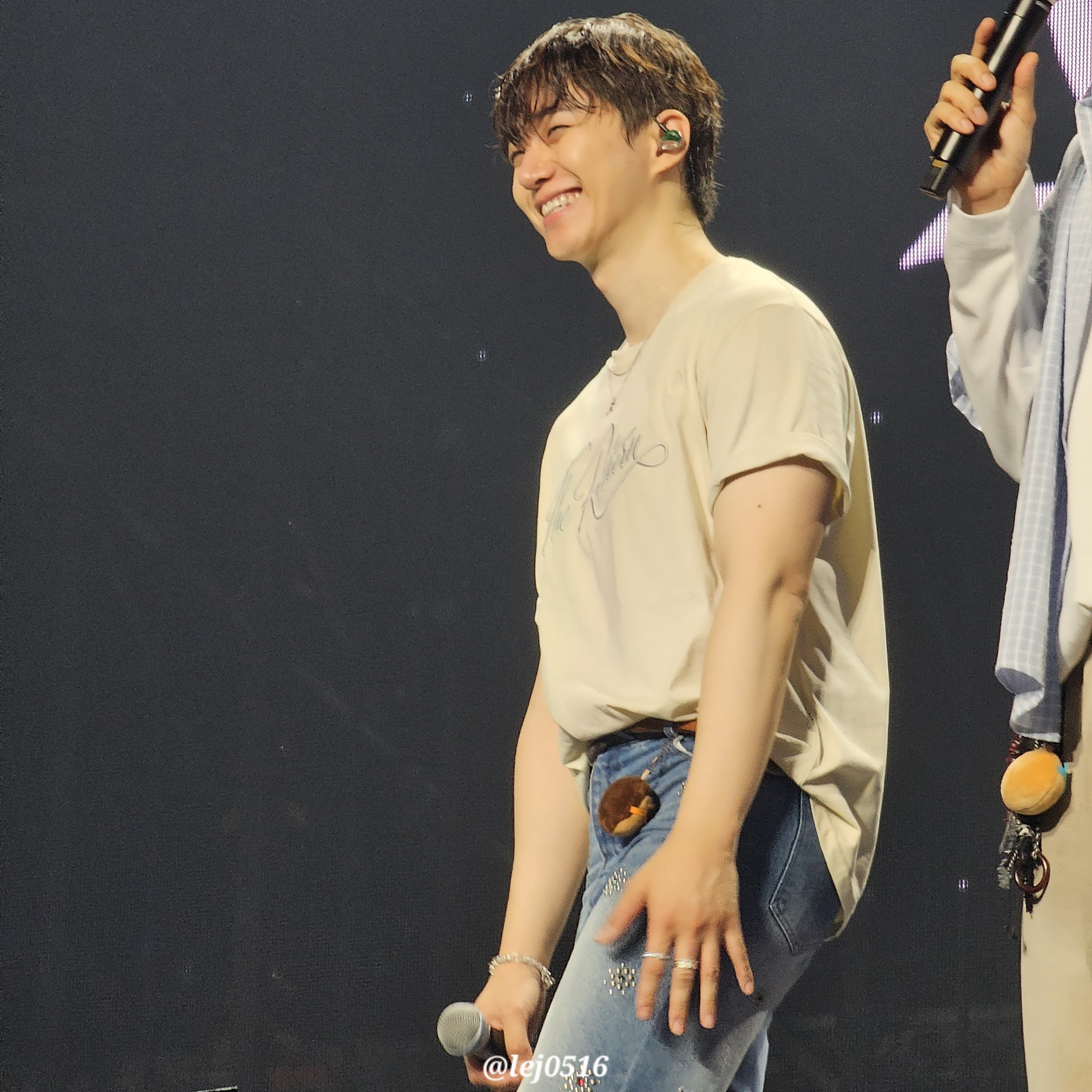 Cuplikan di balik layar dari Lee Junho