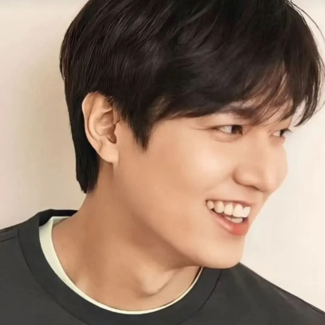 Recent activity shot of Lee Minho