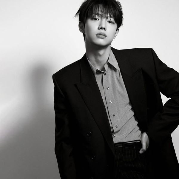 Today’s standout profile photo of Cho Junyoung on Choeaedol Celeb