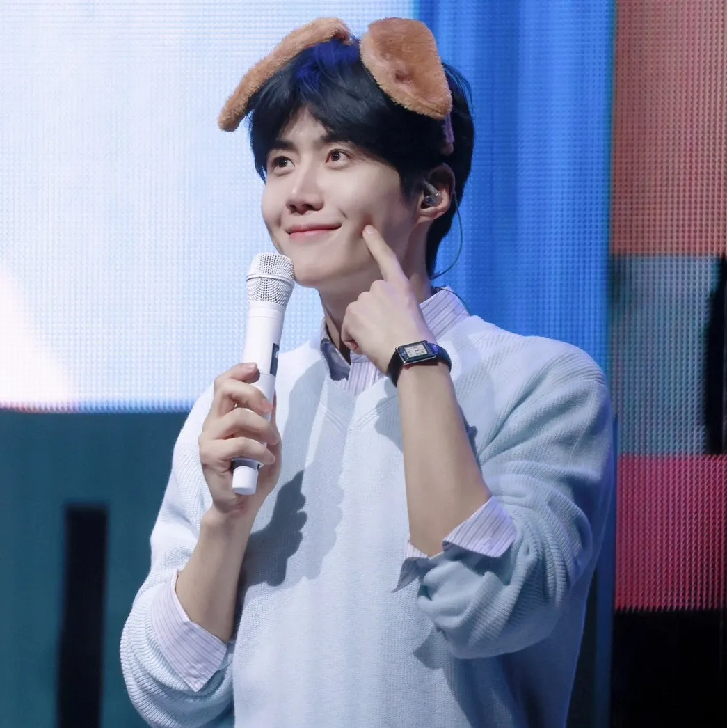 金宣虎的最新照片