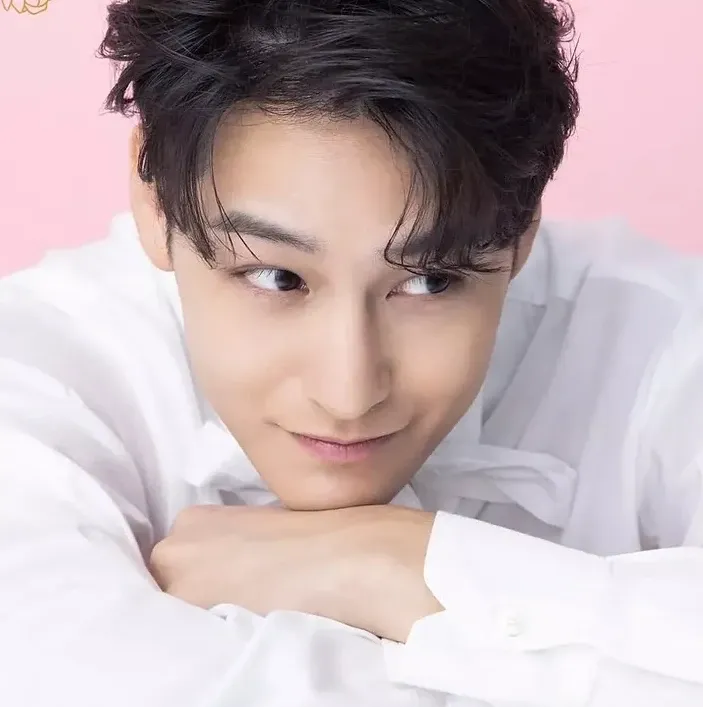 Momen yang diabadikan oleh penggemar Kim Bum