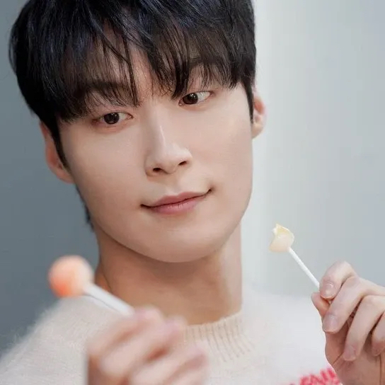 A moment captured by a fan of Heo Namjun