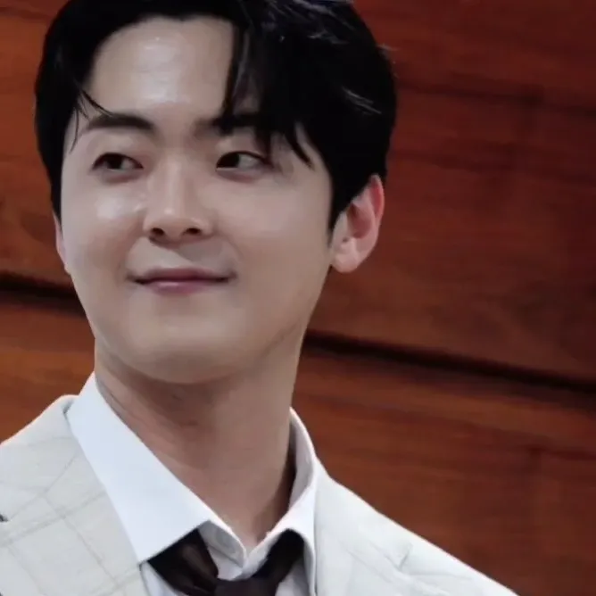 Behind-the-scenes cut of Park Minsu