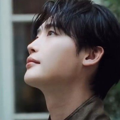 Latest photo of Lee Jongsuk